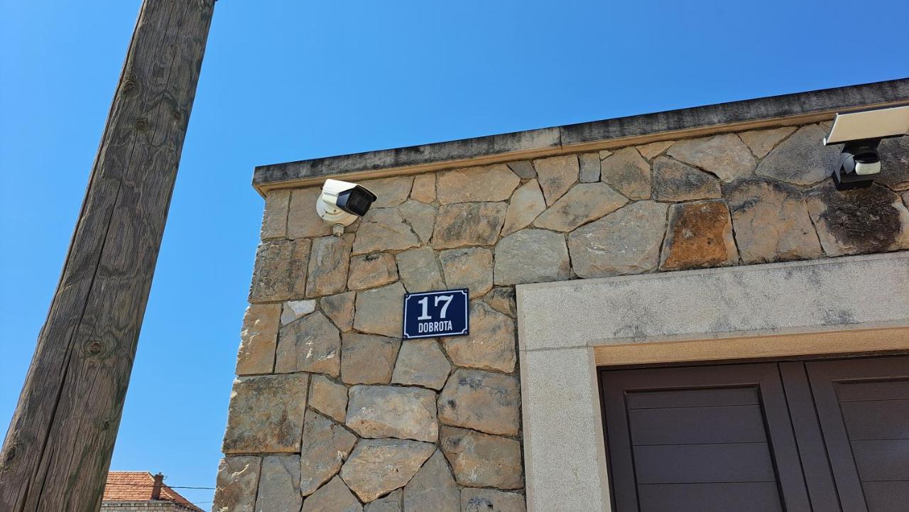 Durovici Dubrovnik Airport Apartment Tea מראה חיצוני תמונה
